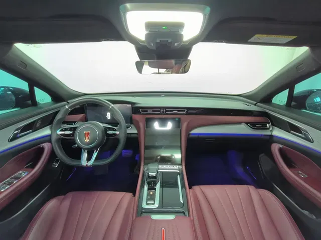 2025 HongQi H5 2.0T 224HP L4 8AT,autocango,china used car exporter,china ev exporter,chinese used car exporter,chinese used ev exporter