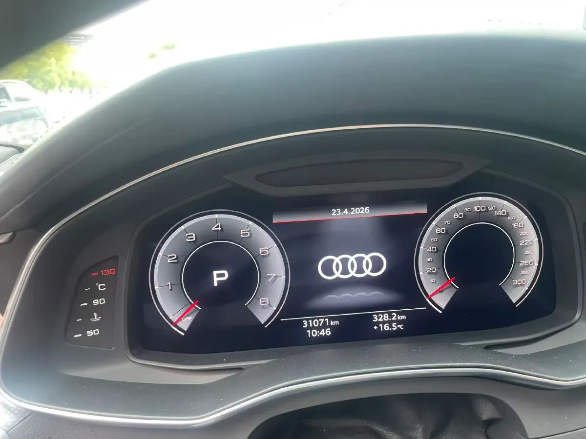 2025 Audi A6L 2.0T 245HP L4 7DCT,autocango,china used car exporter,china ev exporter,chinese used car exporter,chinese used ev exporter