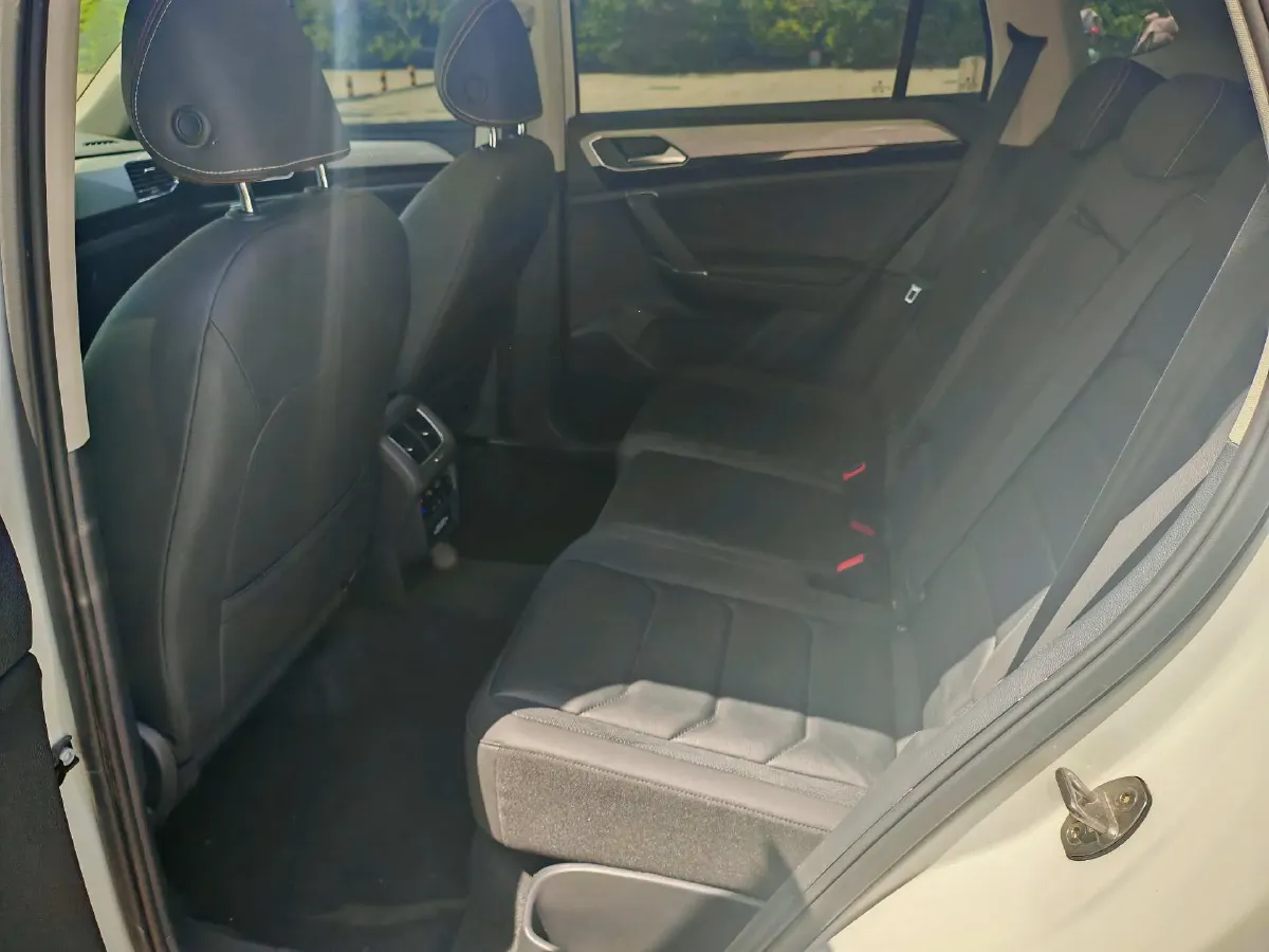 2020 Volkswagen Tayron 2.0T 186HP L4 7DCT,autocango,china used car exporter,china ev exporter,chinese used car exporter,chinese used ev exporter