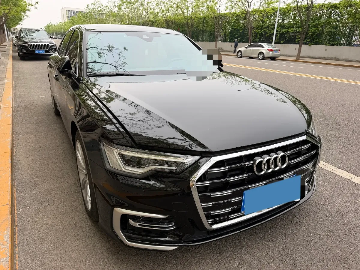 2023 Audi A6L 2.0T 245HP L4 7DCT,autocango,china used car exporter,china ev exporter,chinese used car exporter,chinese used ev exporter