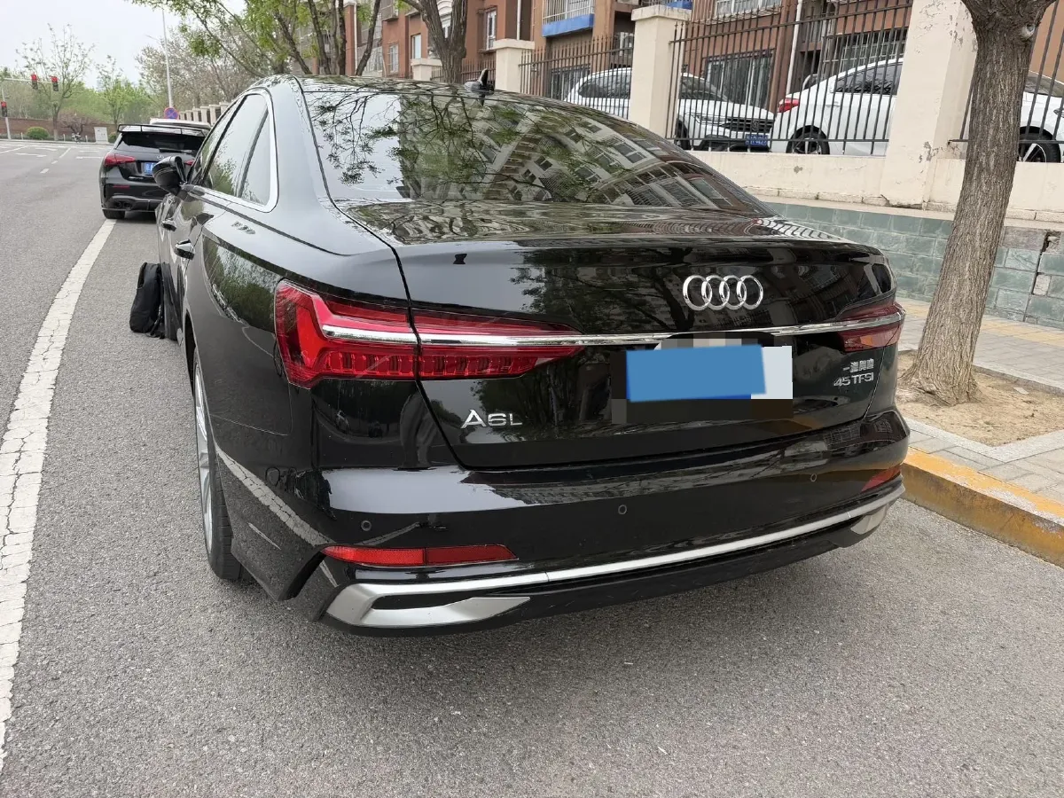 2023 Audi A6L 2.0T 245HP L4 7DCT,autocango,china used car exporter,china ev exporter,chinese used car exporter,chinese used ev exporter
