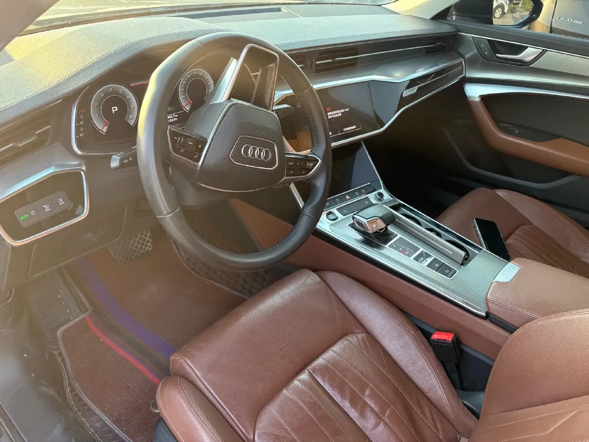 2020 Audi A6L 2.0T 190HP L4 7DCT,autocango,china used car exporter,china ev exporter,chinese used car exporter,chinese used ev exporter