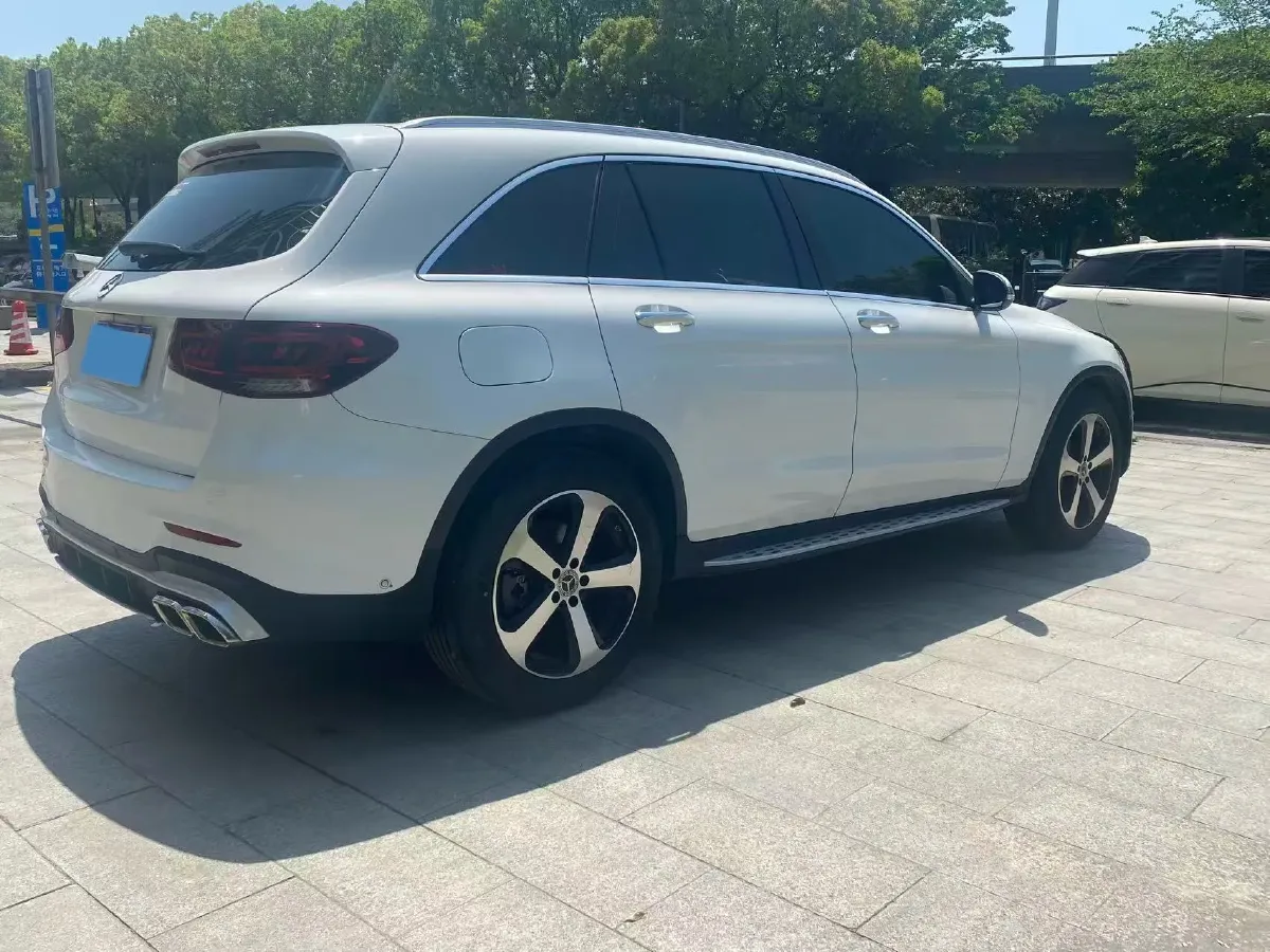 2022 Mercedes-Benz GLC Class 2.0T 197HP L4 9AT,autocango,china used car exporter,china ev exporter,chinese used car exporter,chinese used ev exporter