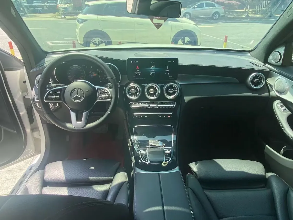 2022 Mercedes-Benz GLC Class 2.0T 197HP L4 9AT,autocango,china used car exporter,china ev exporter,chinese used car exporter,chinese used ev exporter