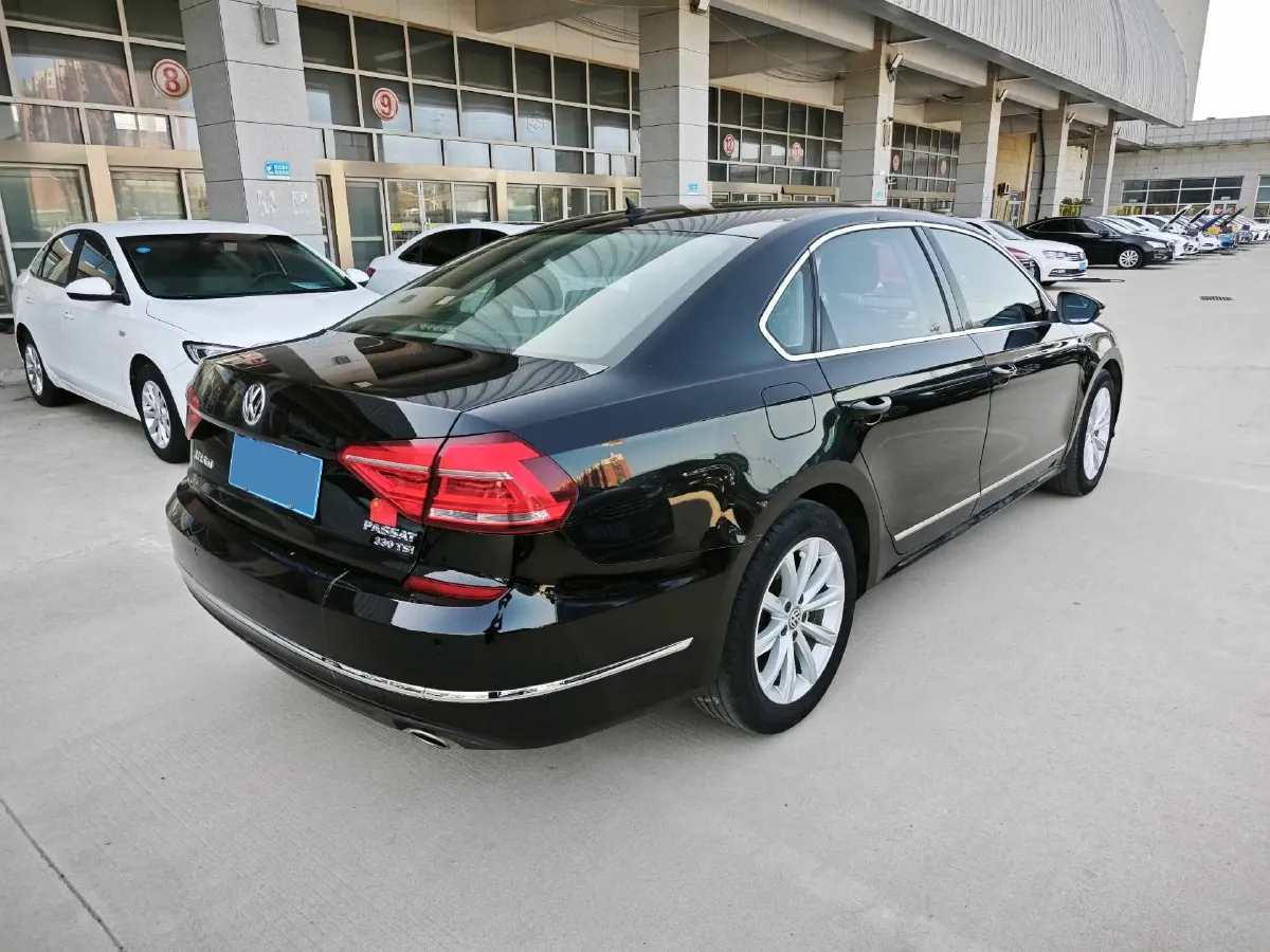 2017 Volkswagen Passat 1.8T 180HP L4 7DCT,autocango,china used car exporter,china ev exporter,chinese used car exporter,chinese used ev exporter