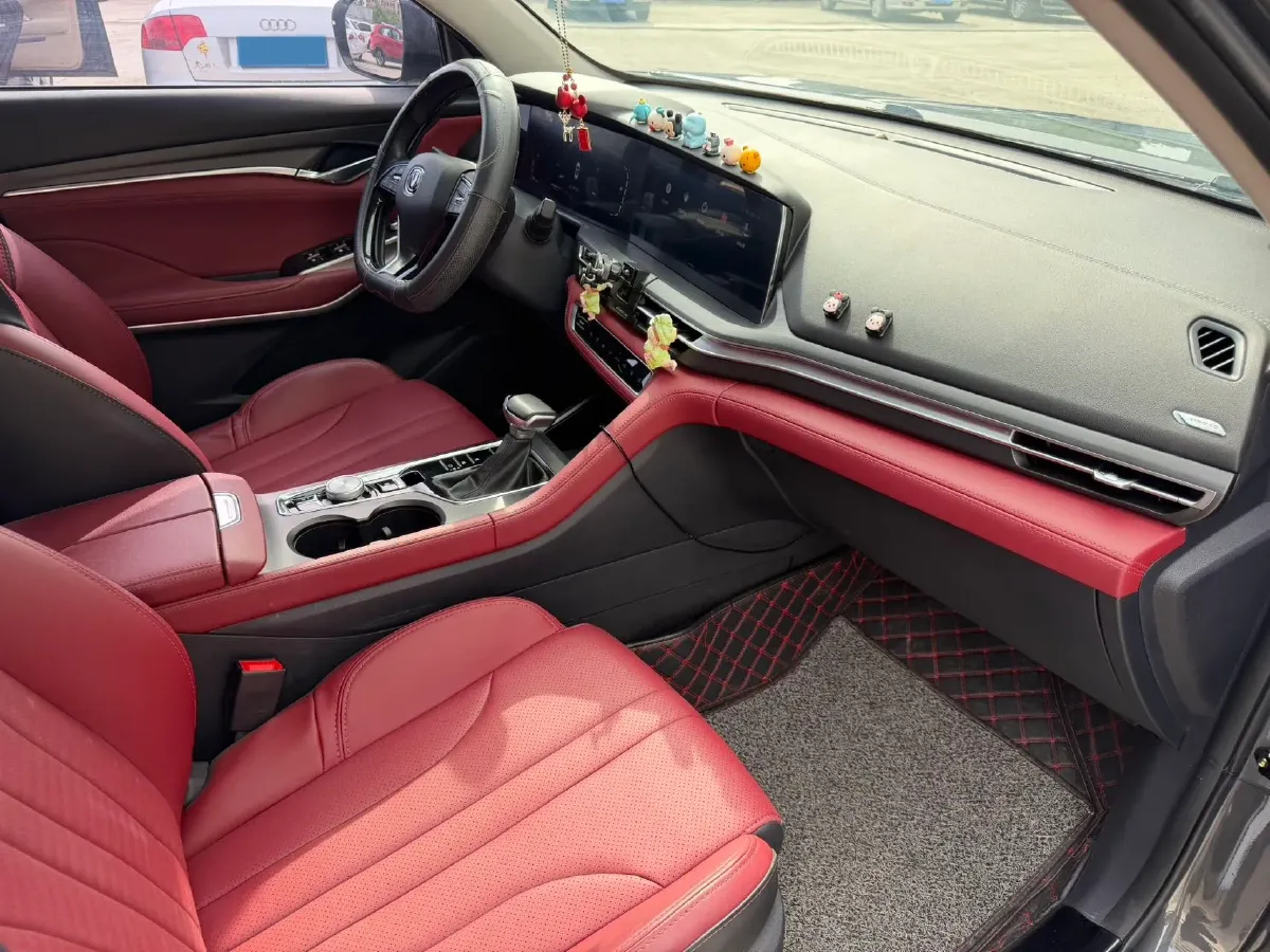 2021 ChangAn CS75 Plus 1.5T 178HP L4 6AT,autocango,china used car exporter,china ev exporter,chinese used car exporter,chinese used ev exporter