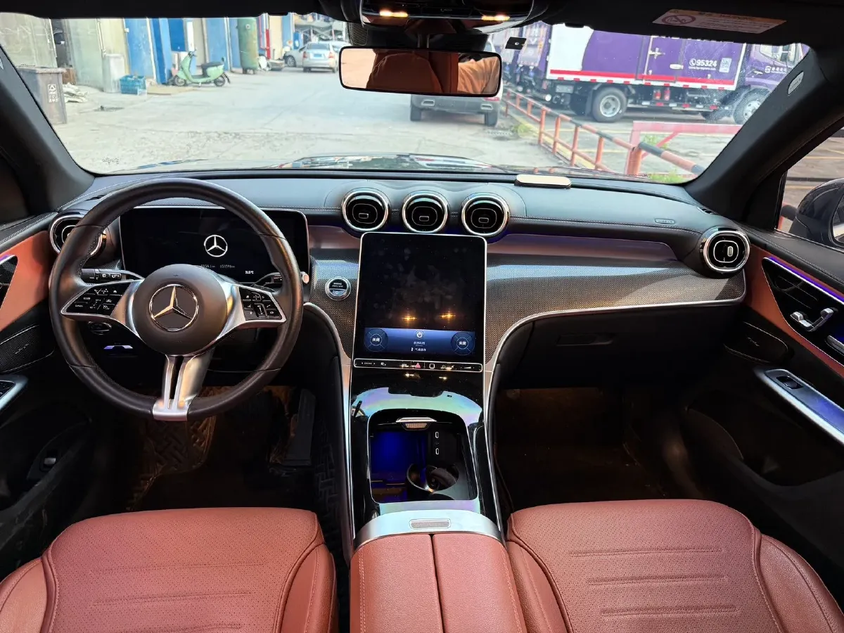 2025 Mercedes-Benz GLC Class 2.0T 204HP L4 9AT,autocango,china used car exporter,china ev exporter,chinese used car exporter,chinese used ev exporter