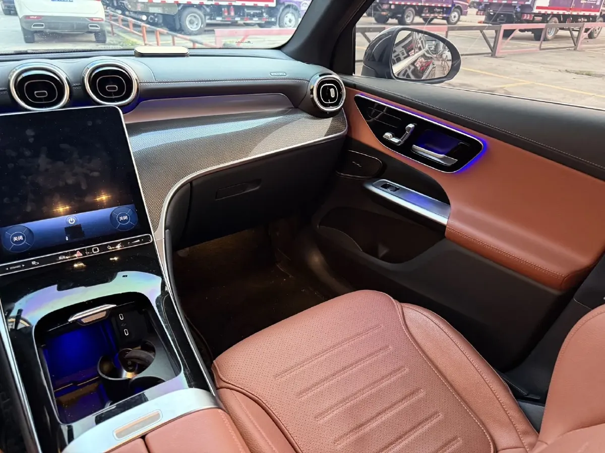 2025 Mercedes-Benz GLC Class 2.0T 204HP L4 9AT,autocango,china used car exporter,china ev exporter,chinese used car exporter,chinese used ev exporter