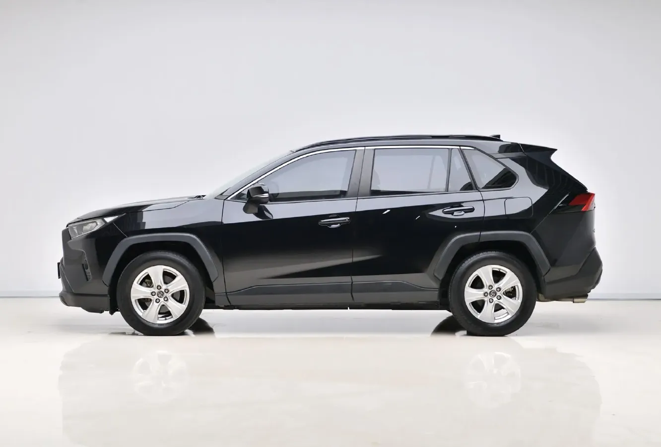 2021 Toyota RAV4 2.0L 171HP L4 CVT,autocango,china used car exporter,china ev exporter,chinese used car exporter,chinese used ev exporter