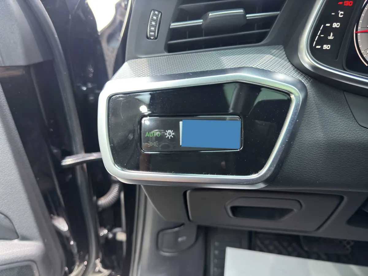 2023 Audi A6L 2.0T 245HP L4 7DCT,autocango,china used car exporter,china ev exporter,chinese used car exporter,chinese used ev exporter