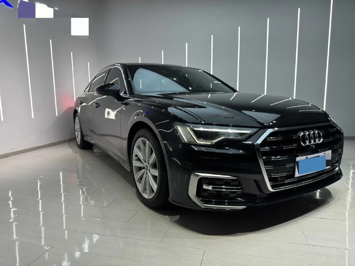 2023 Audi A6L 2.0T 245HP L4 7DCT,autocango,china used car exporter,china ev exporter,chinese used car exporter,chinese used ev exporter