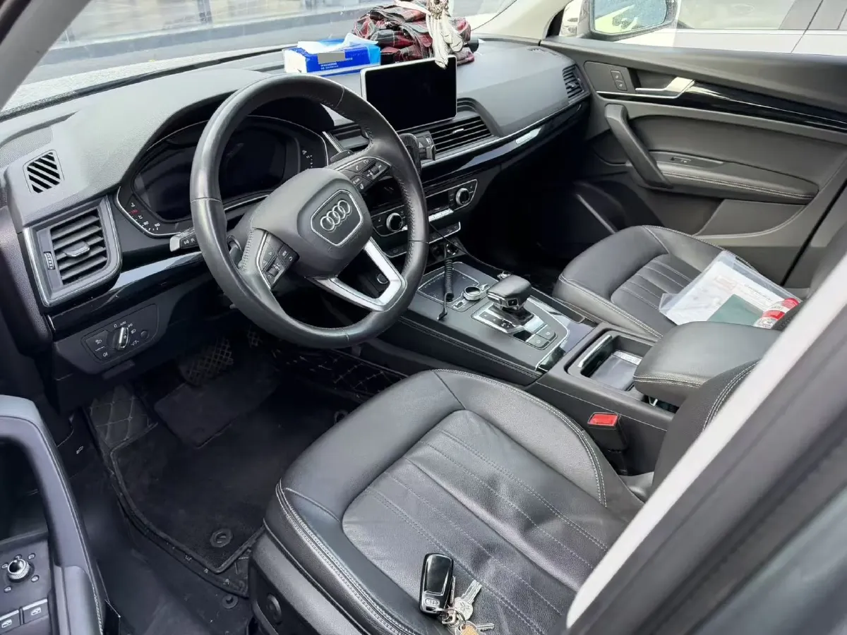 2020 Audi Q5L 2.0T 252HP L4 7DCT,autocango,china used car exporter,china ev exporter,chinese used car exporter,chinese used ev exporter
