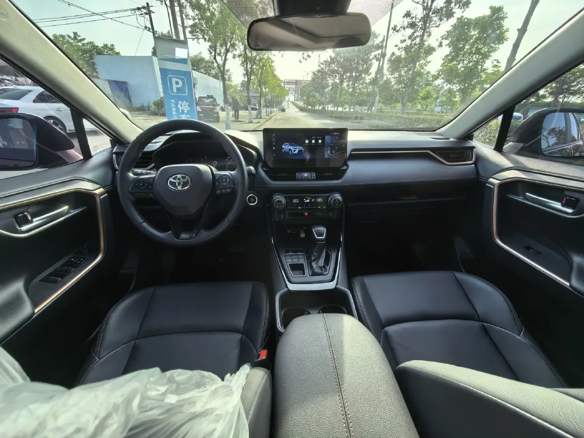 2023 Toyota Wildlander 2.0L 171HP L4 CVT,autocango,china used car exporter,china ev exporter,chinese used car exporter,chinese used ev exporter