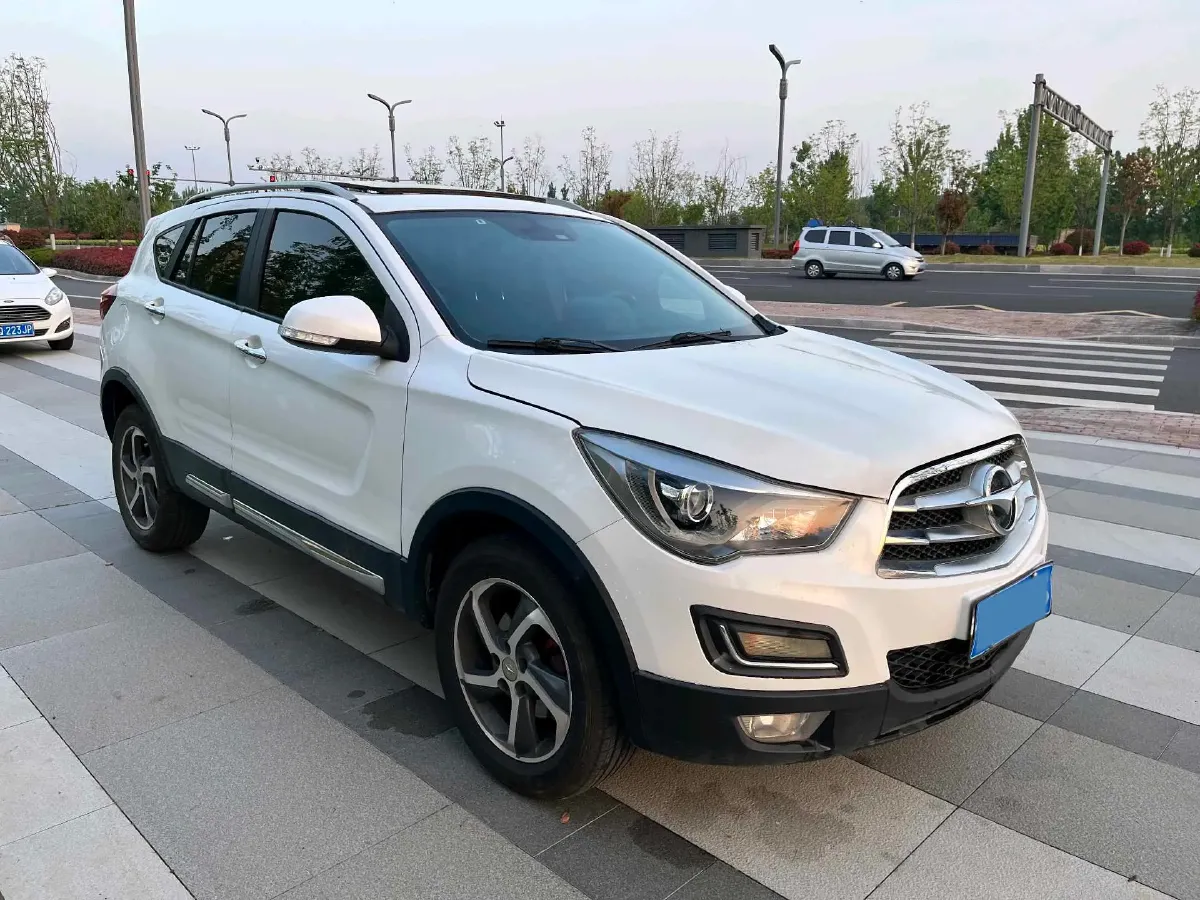 2017 HaiMa S5 1.5T 163HP L4 6MT,autocango,china used car exporter,china ev exporter,chinese used car exporter,chinese used ev exporter