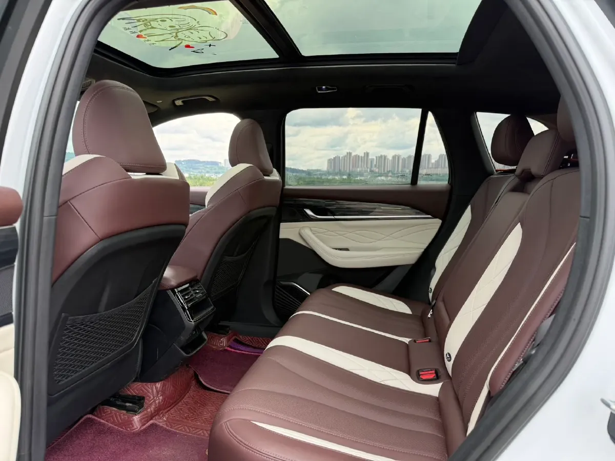 2021 Geely Monjaro 2.0T 218HP L4 7DCT,autocango,china used car exporter,china ev exporter,chinese used car exporter,chinese used ev exporter