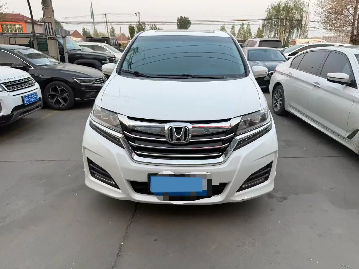2024 Toyota Camry 2.0L 152HP L4 E-CVT Hybrid,autocango,china used car exporter,china ev exporter,chinese used car exporter,chinese used ev exporter