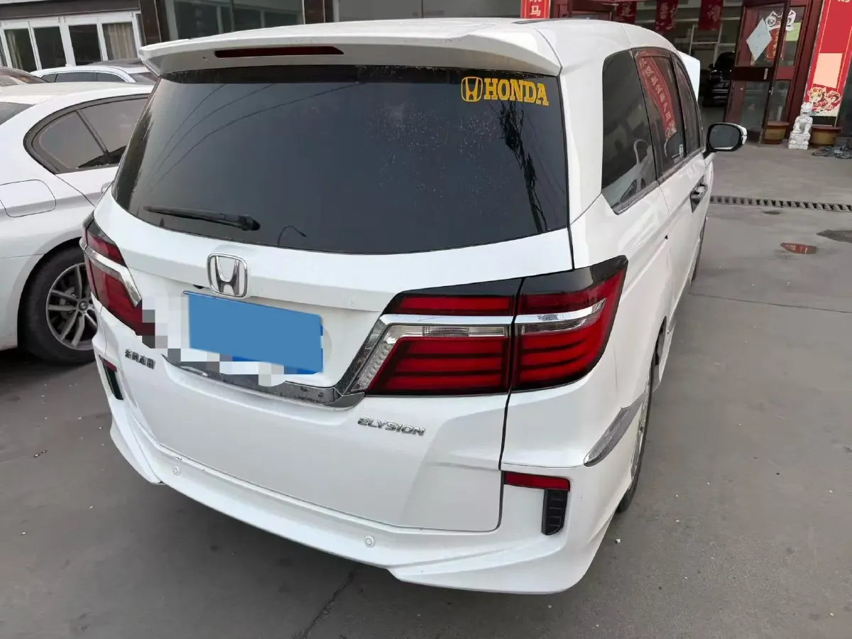 2024 Toyota Camry 2.0L 152HP L4 E-CVT Hybrid,autocango,china used car exporter,china ev exporter,chinese used car exporter,chinese used ev exporter