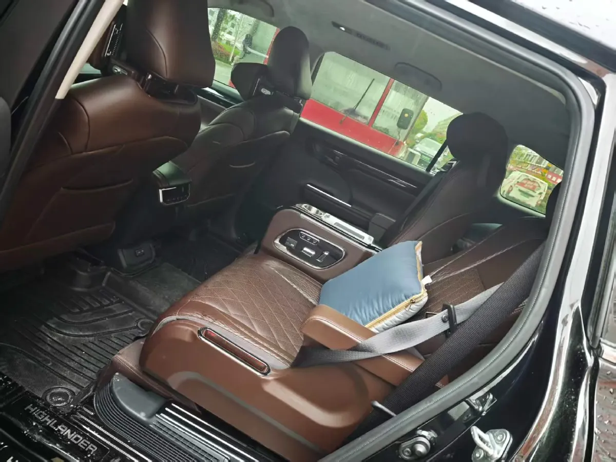 2024 Toyota Highlander 2.5L 189HP L4 E-CVT Hybrid,autocango,china used car exporter,china ev exporter,chinese used car exporter,chinese used ev exporter