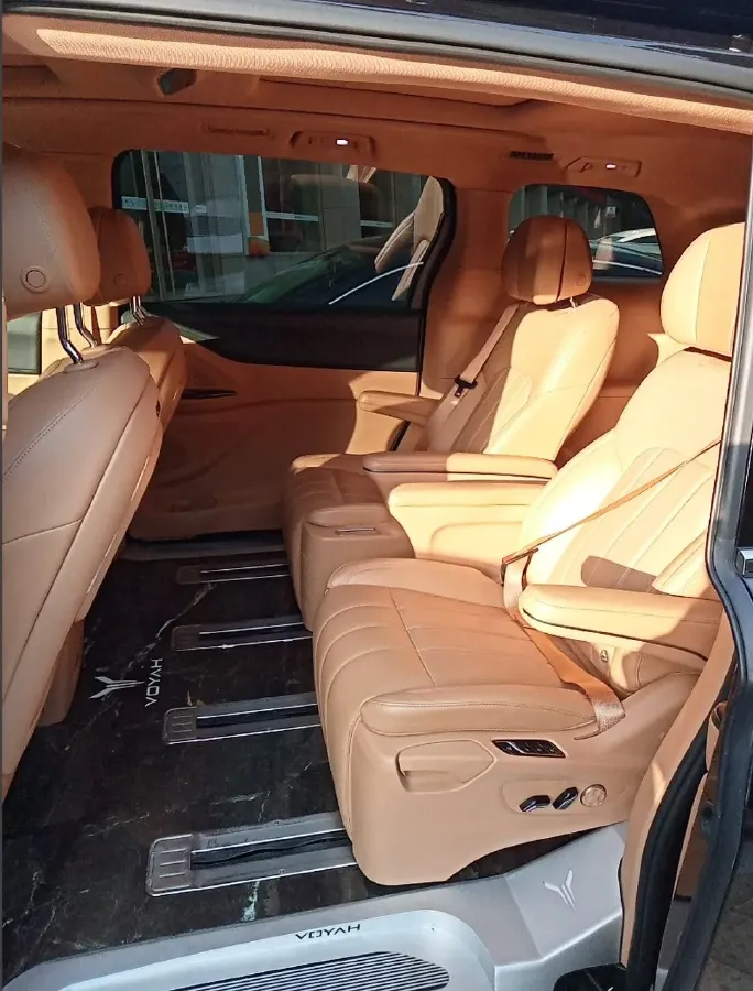 2022 Voyah Dream 1.5T 136HP L4 PHEV 25.57KWH,autocango,china used car exporter,china ev exporter,chinese used car exporter,chinese used ev exporter