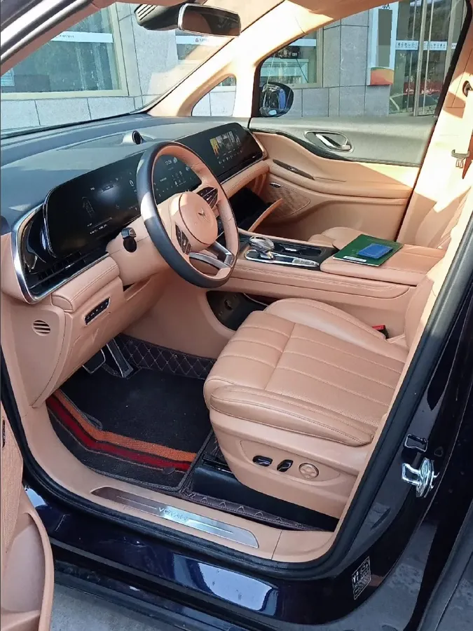 2022 Voyah Dream 1.5T 136HP L4 PHEV 25.57KWH,autocango,china used car exporter,china ev exporter,chinese used car exporter,chinese used ev exporter