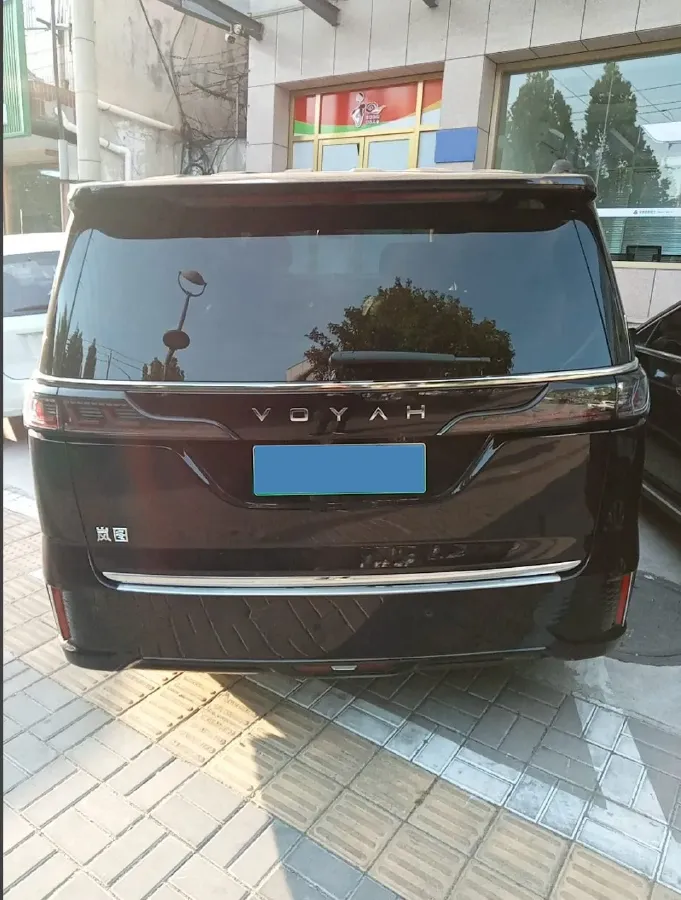 2022 Voyah Dream 1.5T 136HP L4 PHEV 25.57KWH,autocango,china used car exporter,china ev exporter,chinese used car exporter,chinese used ev exporter