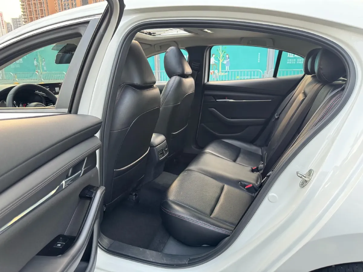 2021 Mazda 3 Axela 2.0L 158HP L4 6AT,autocango,china used car exporter,china ev exporter,chinese used car exporter,chinese used ev exporter