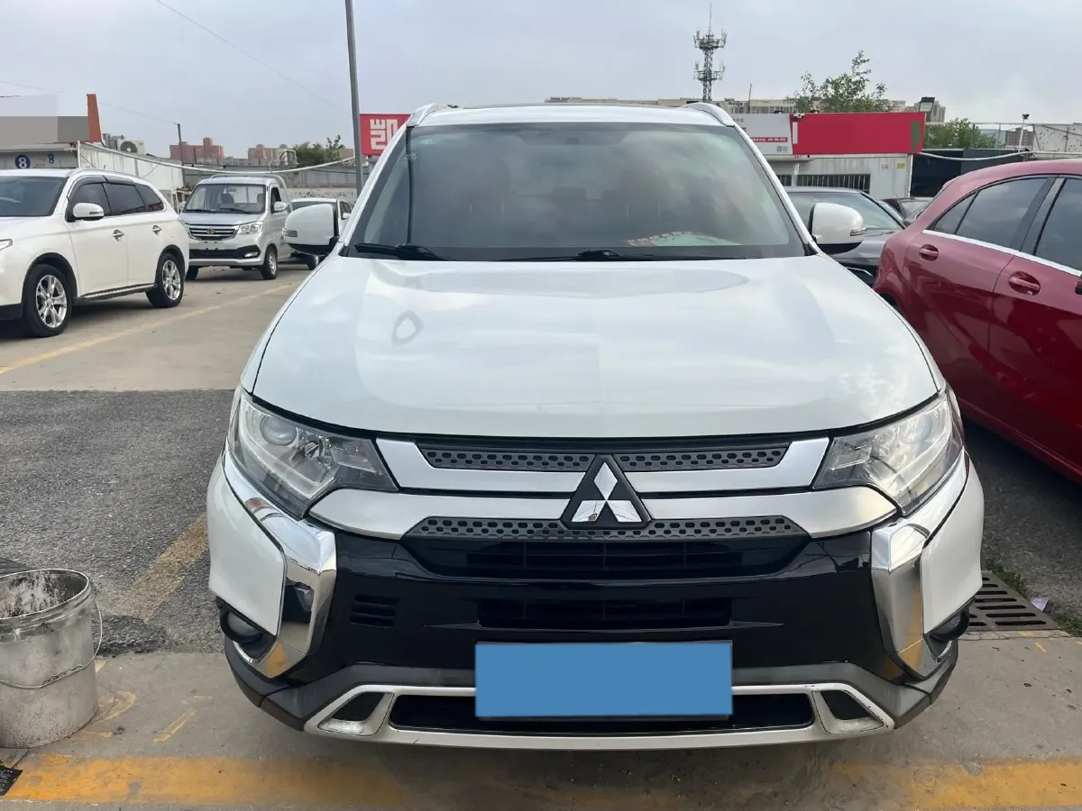 2019 Mitsubishi Outlander 2.0L 166HP L4 CVT,autocango,china used car exporter,china ev exporter,chinese used car exporter,chinese used ev exporter