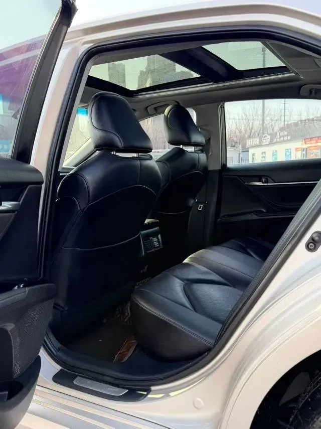 2019 Toyota Camry 2.5L 209HP L4 8AT,autocango,china used car exporter,china ev exporter,chinese used car exporter,chinese used ev exporter