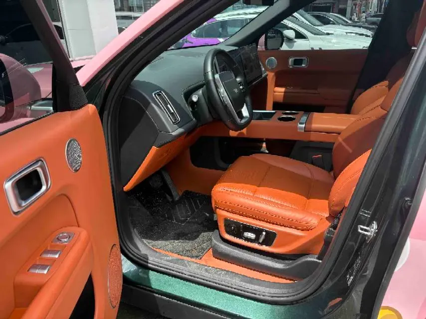 2023 Li L8 Range Extended 154HP REEV 40.9KWH,autocango,china used car exporter,china ev exporter,chinese used car exporter,chinese used ev exporter