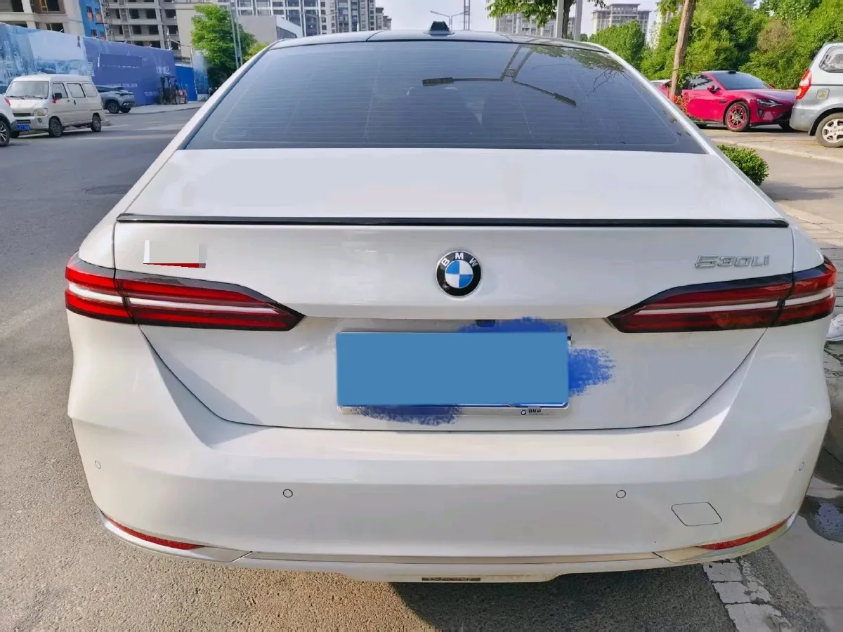 2024 BMW 5 Series 2.0T 258HP L4 8AT,autocango,china used car exporter,china ev exporter,chinese used car exporter,chinese used ev exporter