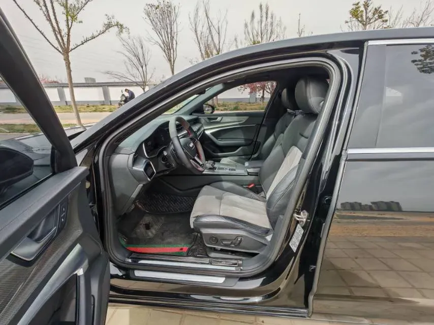 2020 Audi A6L 2.0T 224HP L4 7DCT,autocango,china used car exporter,china ev exporter,chinese used car exporter,chinese used ev exporter