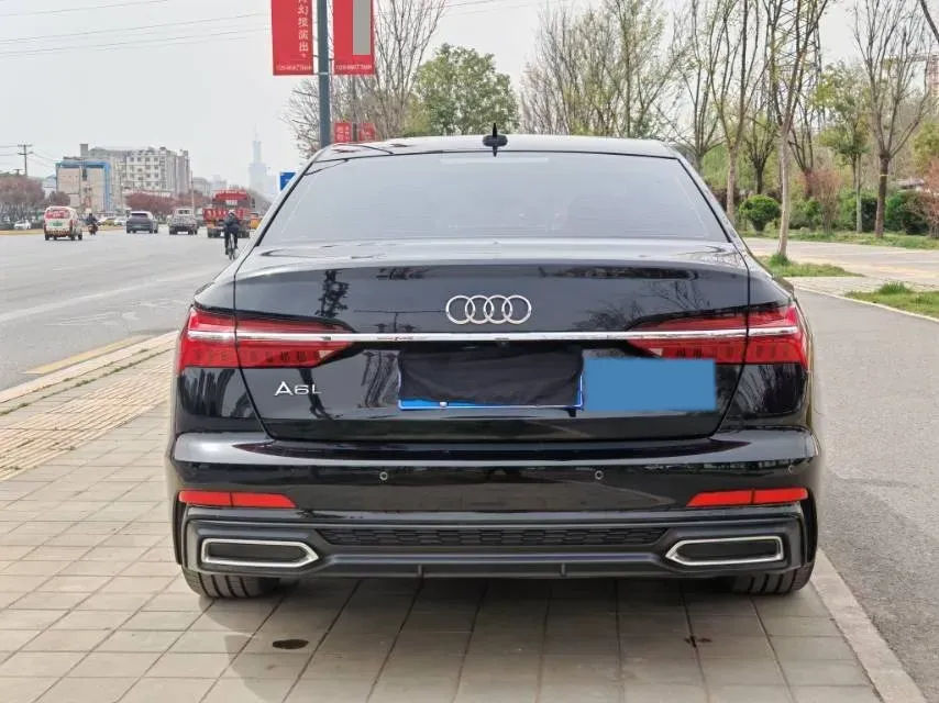 2020 Audi A6L 2.0T 224HP L4 7DCT,autocango,china used car exporter,china ev exporter,chinese used car exporter,chinese used ev exporter