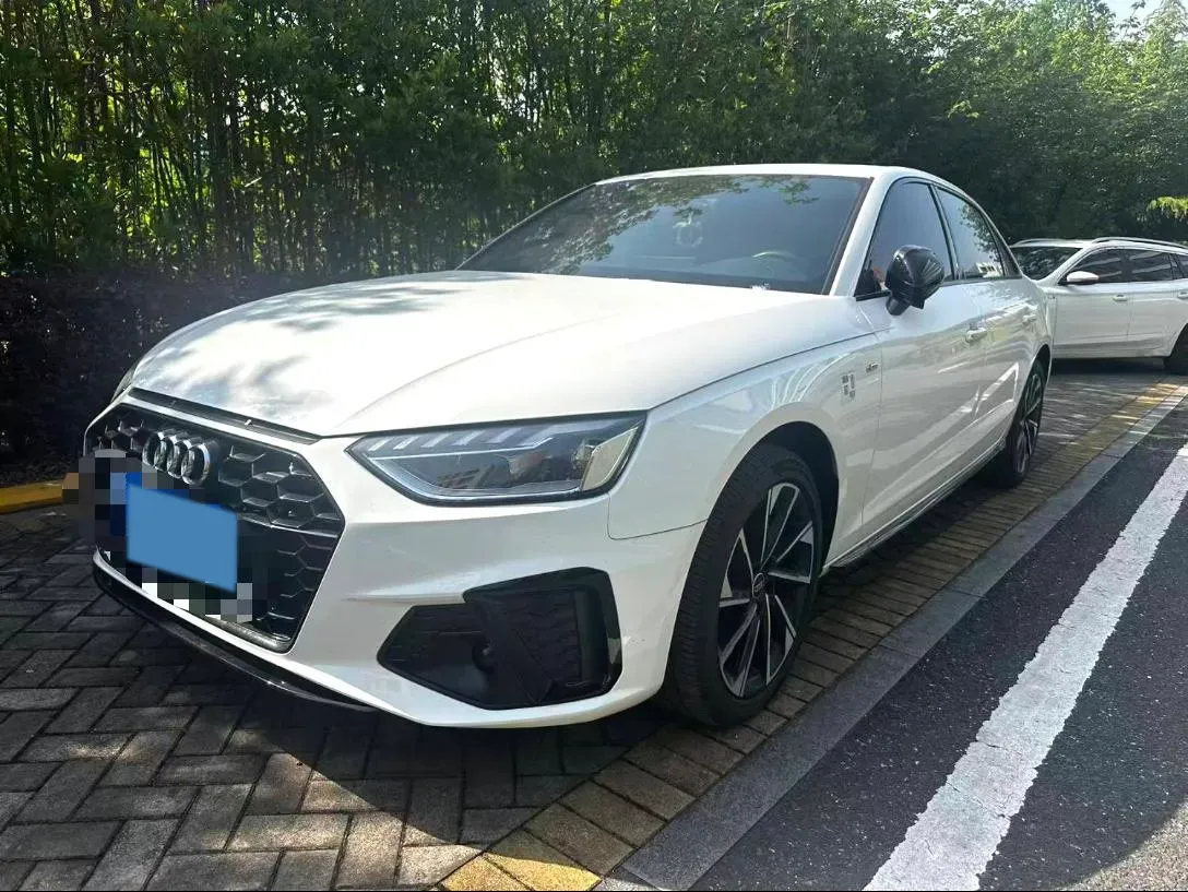 2023 Audi A4L 2.0T 190HP L4 7DCT,autocango,china used car exporter,china ev exporter,chinese used car exporter,chinese used ev exporter