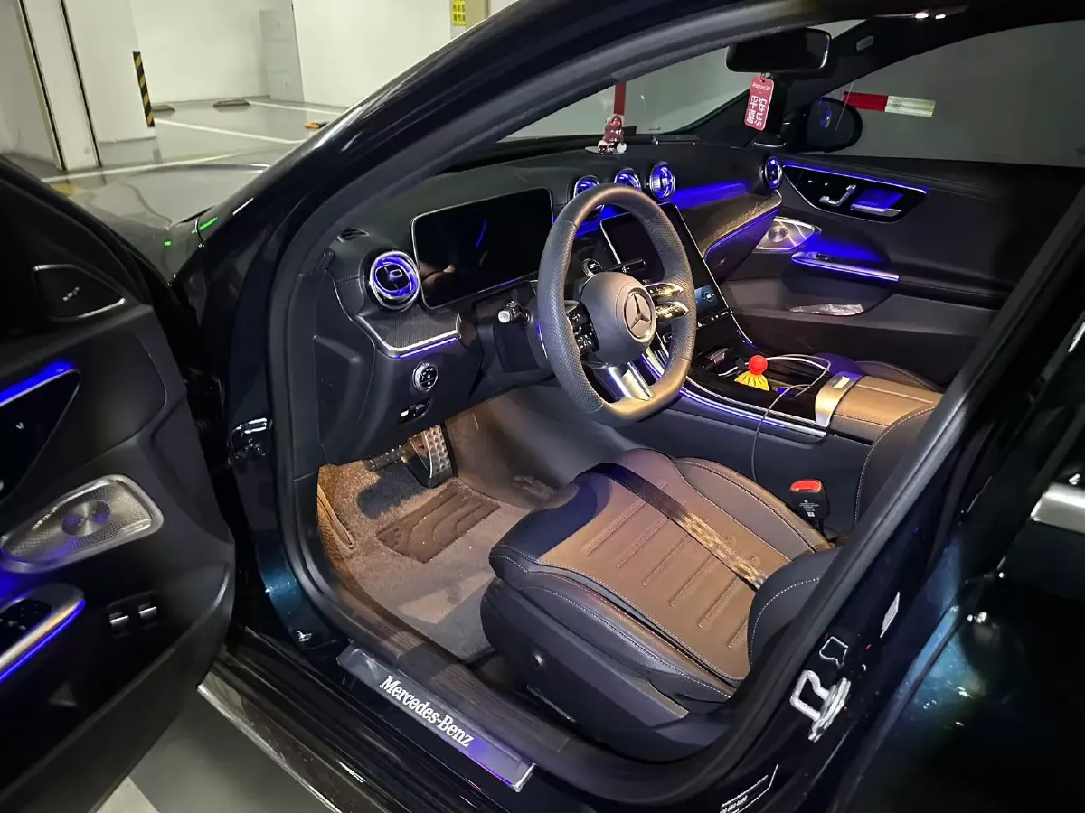 2025 Mercedes-Benz C Class 2.0T 204HP L4 9AT PHEV 25.4KWH,autocango,china used car exporter,china ev exporter,chinese used car exporter,chinese used ev exporter