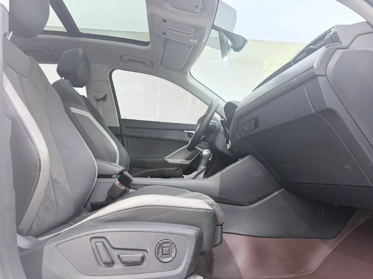 2021 Audi Q3 1.4T 150HP L4 7DCT,autocango,china used car exporter,china ev exporter,chinese used car exporter,chinese used ev exporter