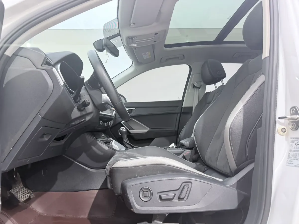 2021 Audi Q3 1.4T 150HP L4 7DCT,autocango,china used car exporter,china ev exporter,chinese used car exporter,chinese used ev exporter