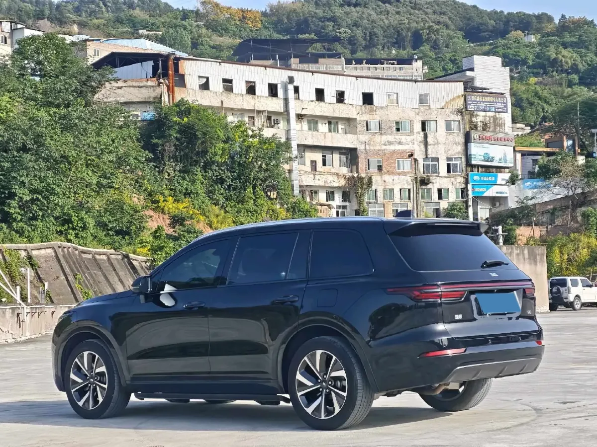 2021 Li ONE Range Extended 131HP REEV 40.5KWH,autocango,china used car exporter,china ev exporter,chinese used car exporter,chinese used ev exporter