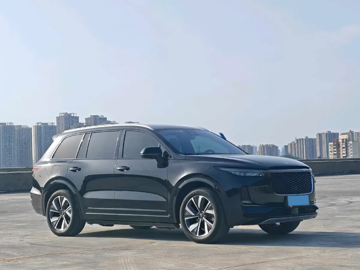 2021 Li ONE Range Extended 131HP REEV 40.5KWH,autocango,china used car exporter,china ev exporter,chinese used car exporter,chinese used ev exporter