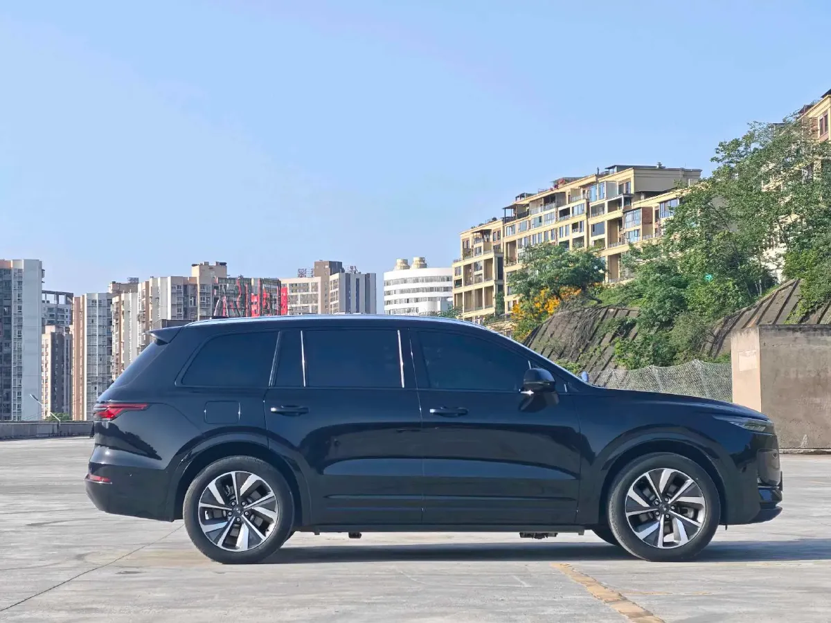 2021 Li ONE Range Extended 131HP REEV 40.5KWH,autocango,china used car exporter,china ev exporter,chinese used car exporter,chinese used ev exporter