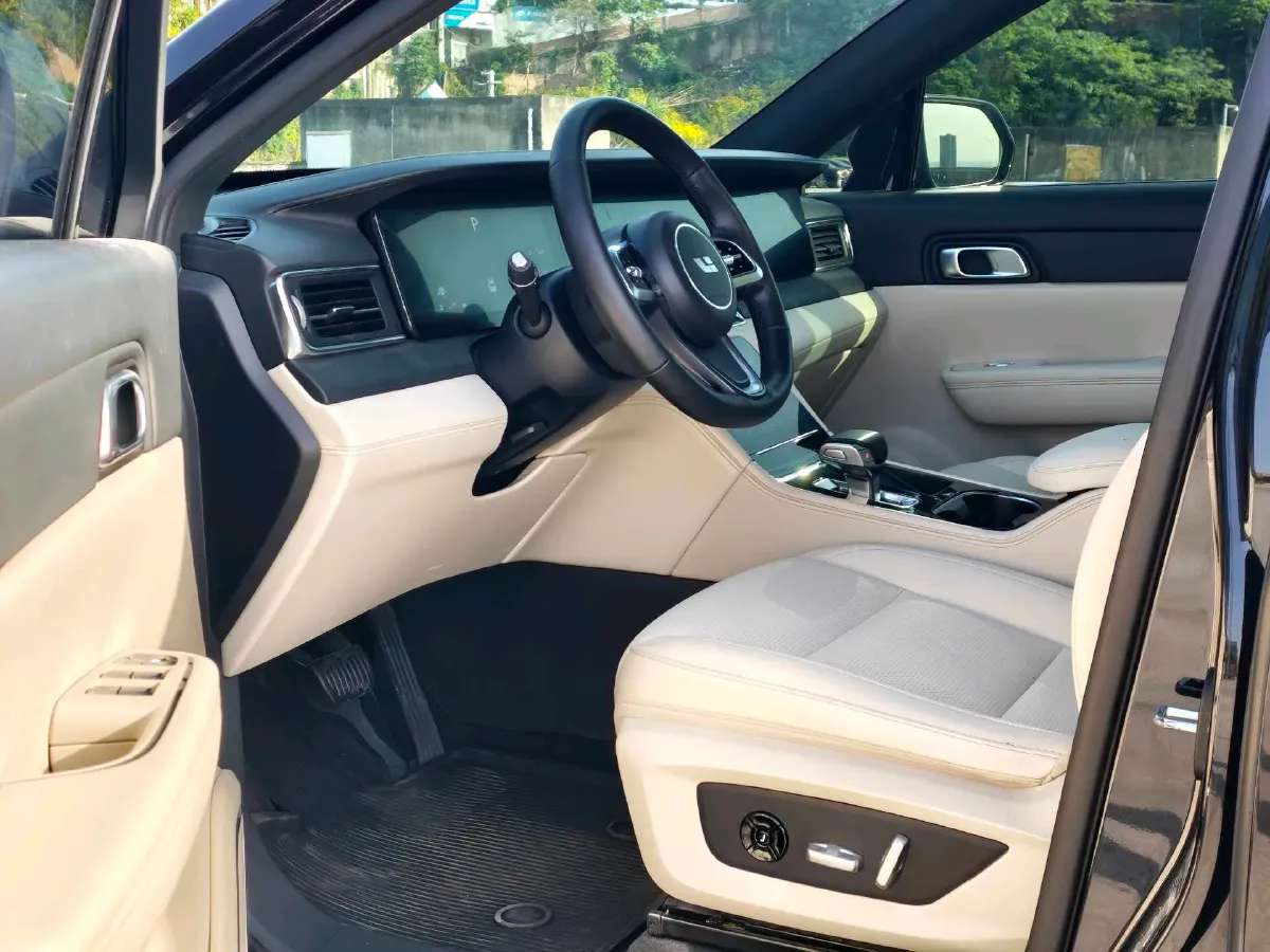 2021 Li ONE Range Extended 131HP REEV 40.5KWH,autocango,china used car exporter,china ev exporter,chinese used car exporter,chinese used ev exporter