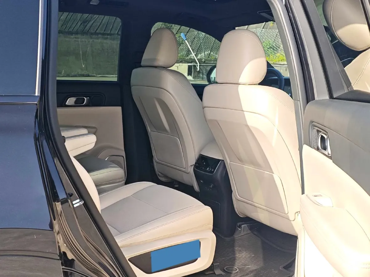 2021 Li ONE Range Extended 131HP REEV 40.5KWH,autocango,china used car exporter,china ev exporter,chinese used car exporter,chinese used ev exporter