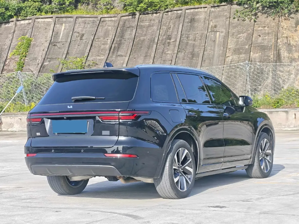 2021 Li ONE Range Extended 131HP REEV 40.5KWH,autocango,china used car exporter,china ev exporter,chinese used car exporter,chinese used ev exporter