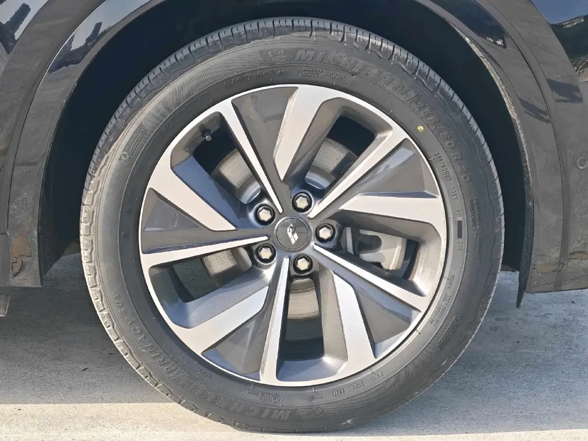 2021 Li ONE Range Extended 131HP REEV 40.5KWH,autocango,china used car exporter,china ev exporter,chinese used car exporter,chinese used ev exporter