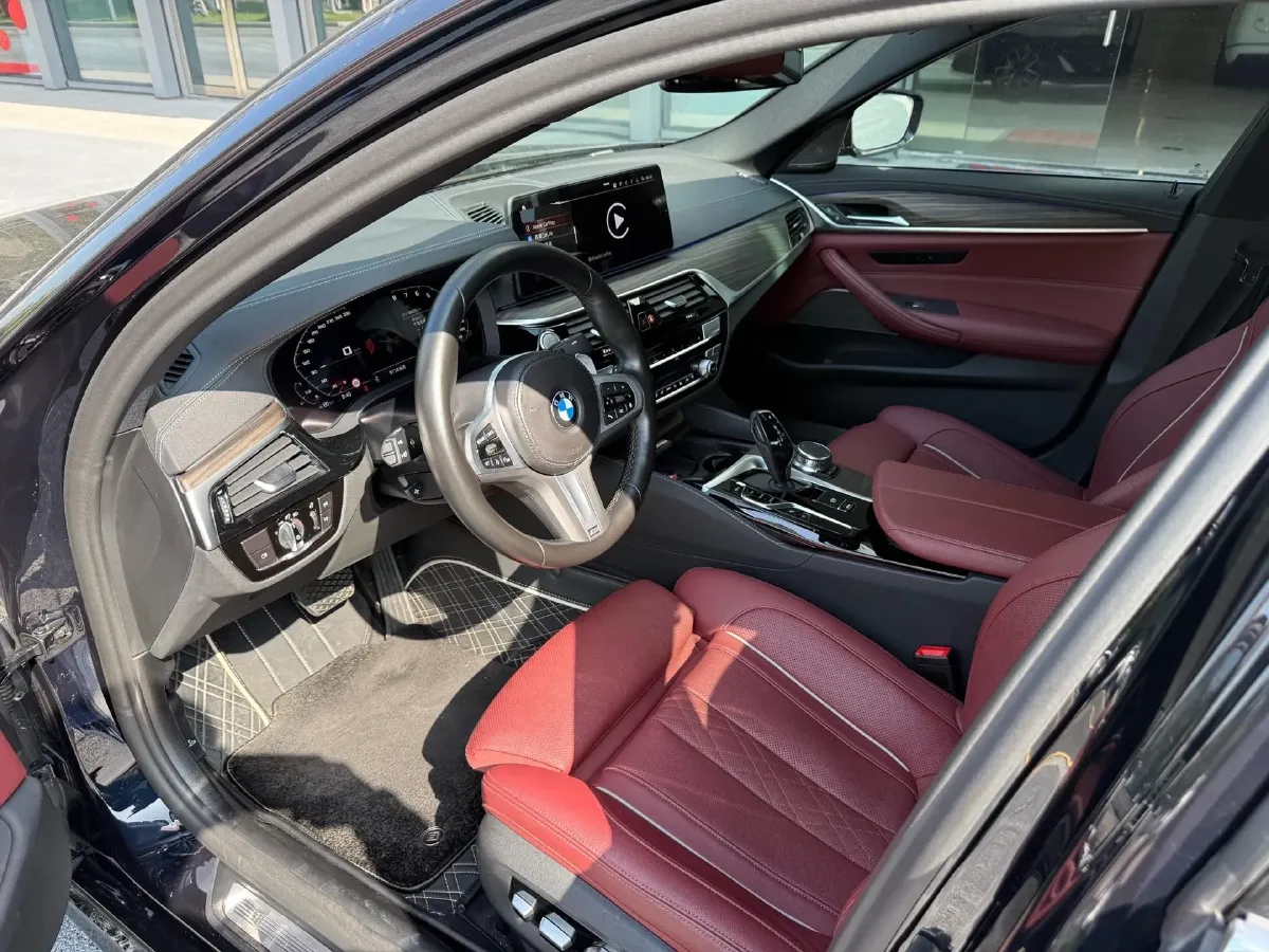 2022 BMW 5 Series 2.0T 252HP L4 8AT,autocango,china used car exporter,china ev exporter,chinese used car exporter,chinese used ev exporter