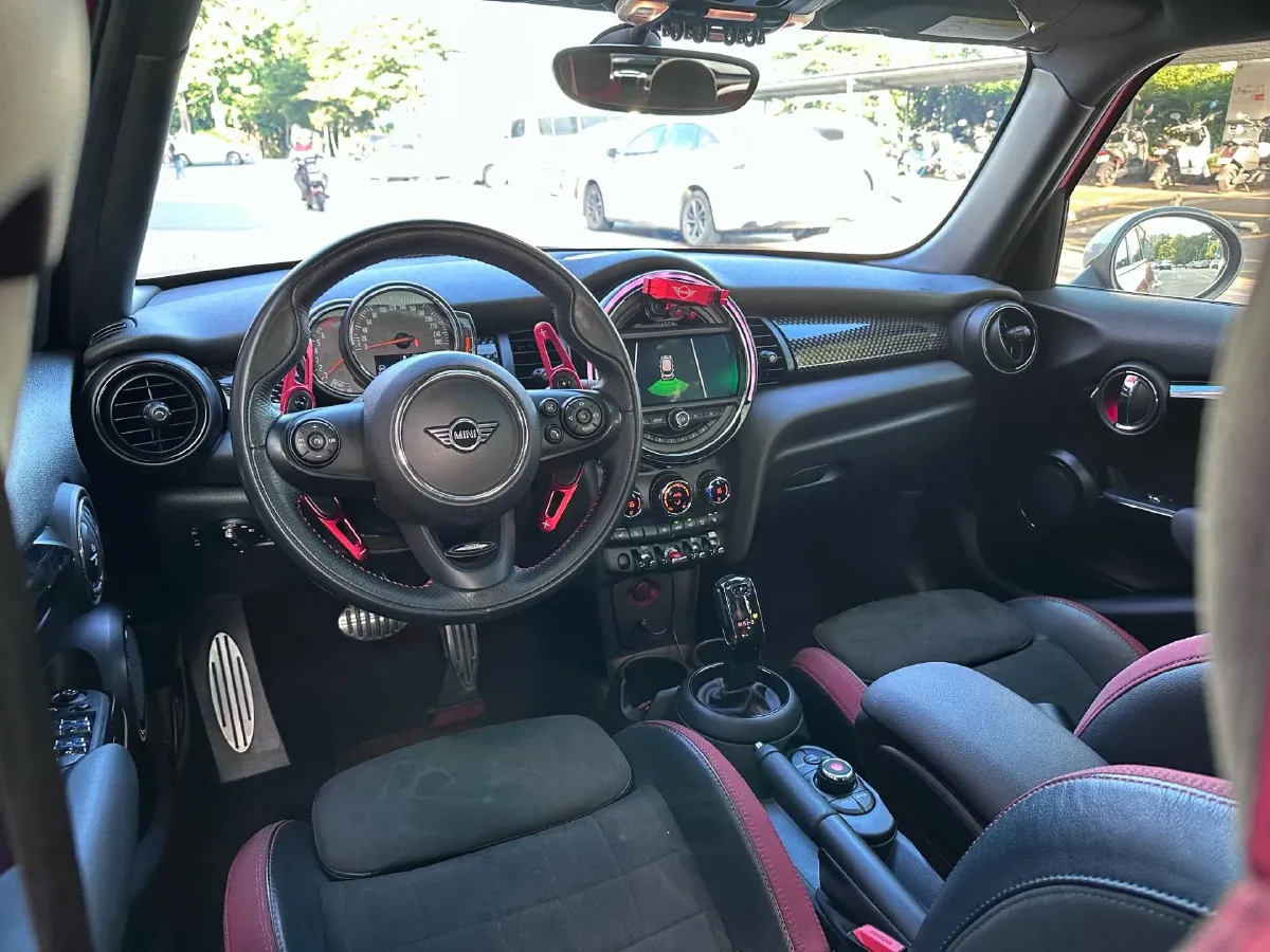 2020 MINI MINI 2.0T 192HP L4 7DCT,autocango,china used car exporter,china ev exporter,chinese used car exporter,chinese used ev exporter