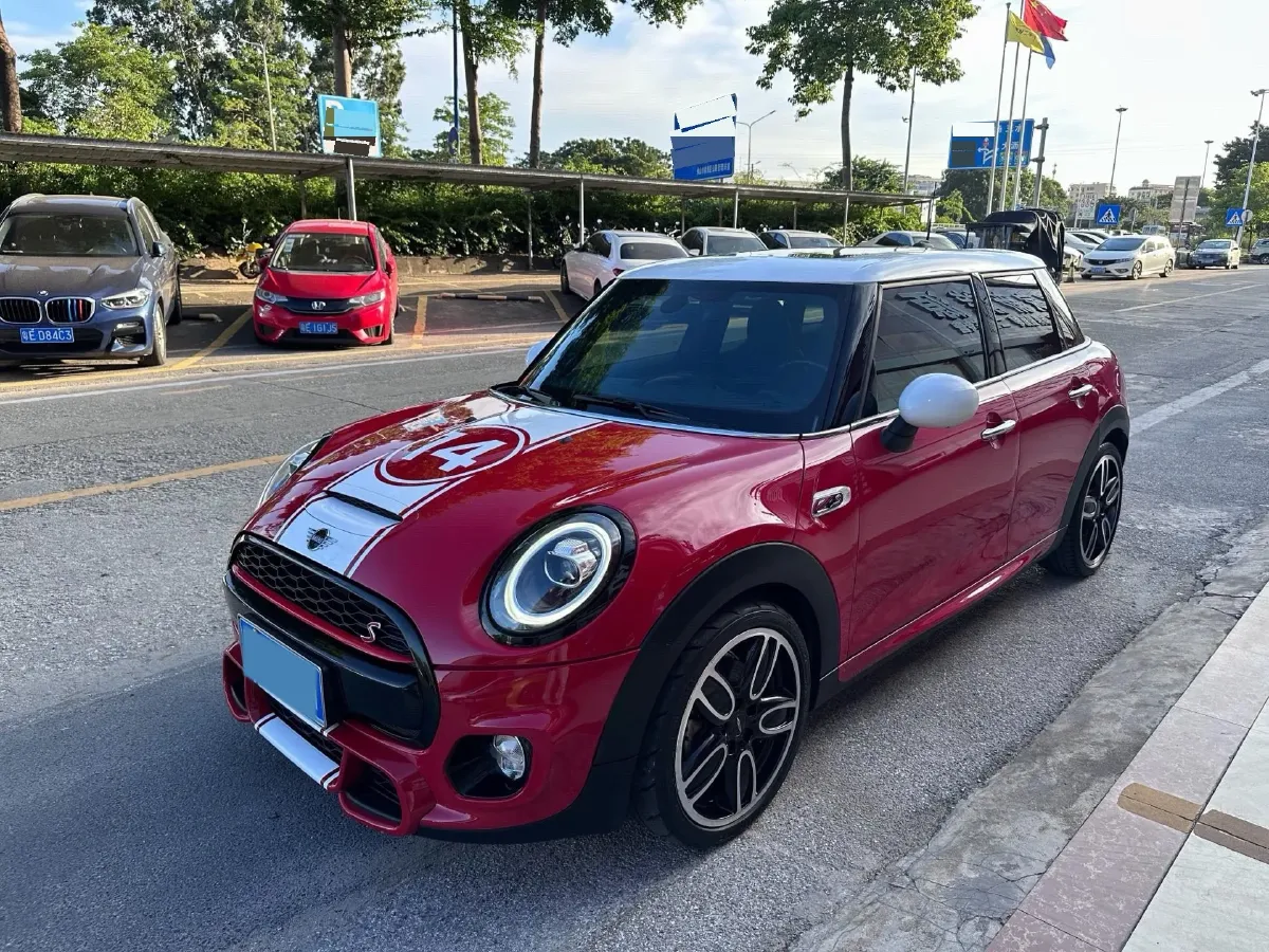 2020 MINI MINI 2.0T 192HP L4 7DCT,autocango,china used car exporter,china ev exporter,chinese used car exporter,chinese used ev exporter
