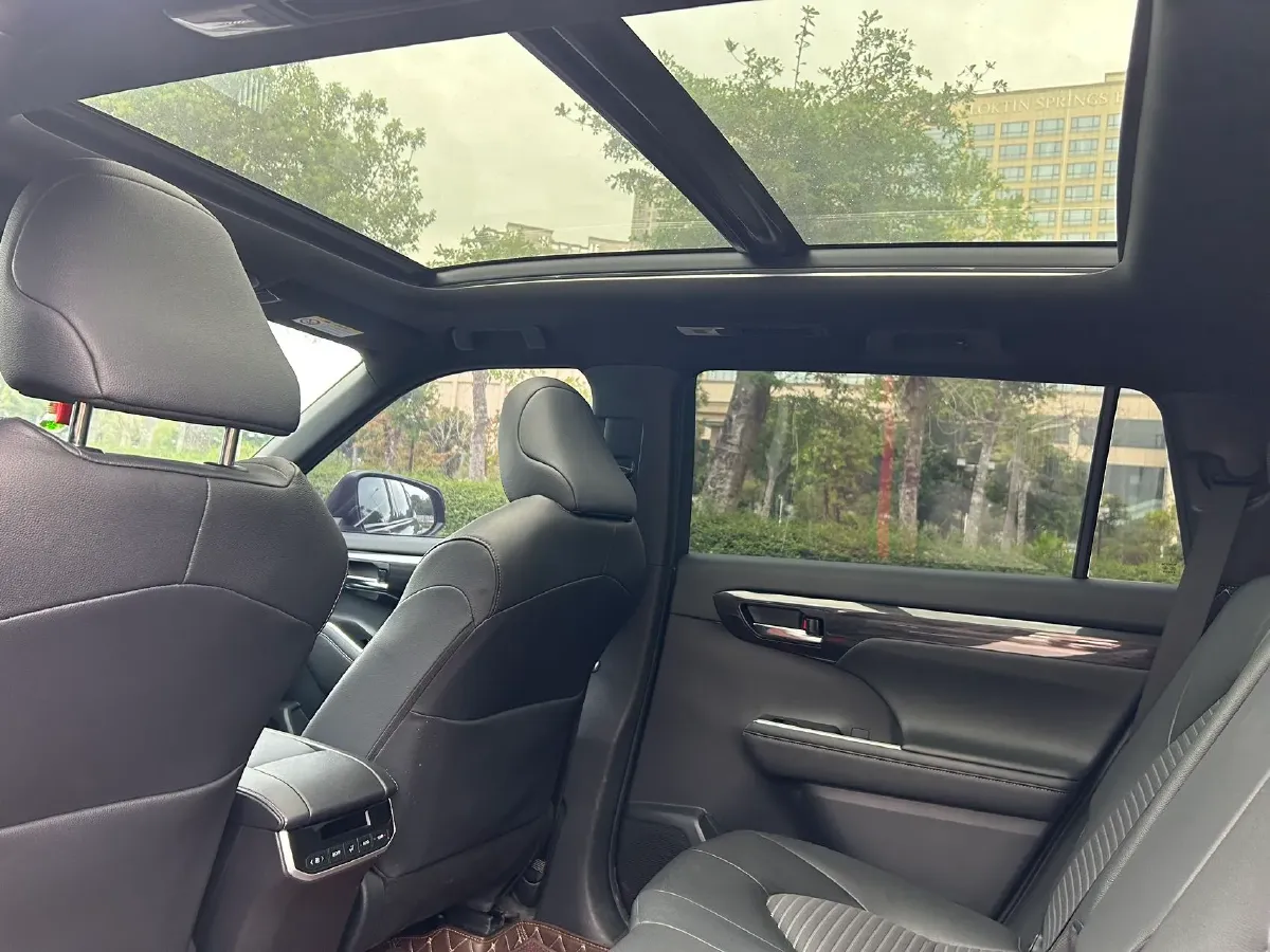 2023 Toyota Crown Kluger 2.5L 189HP L4 E-CVT Hybrid,autocango,china used car exporter,china ev exporter,chinese used car exporter,chinese used ev exporter