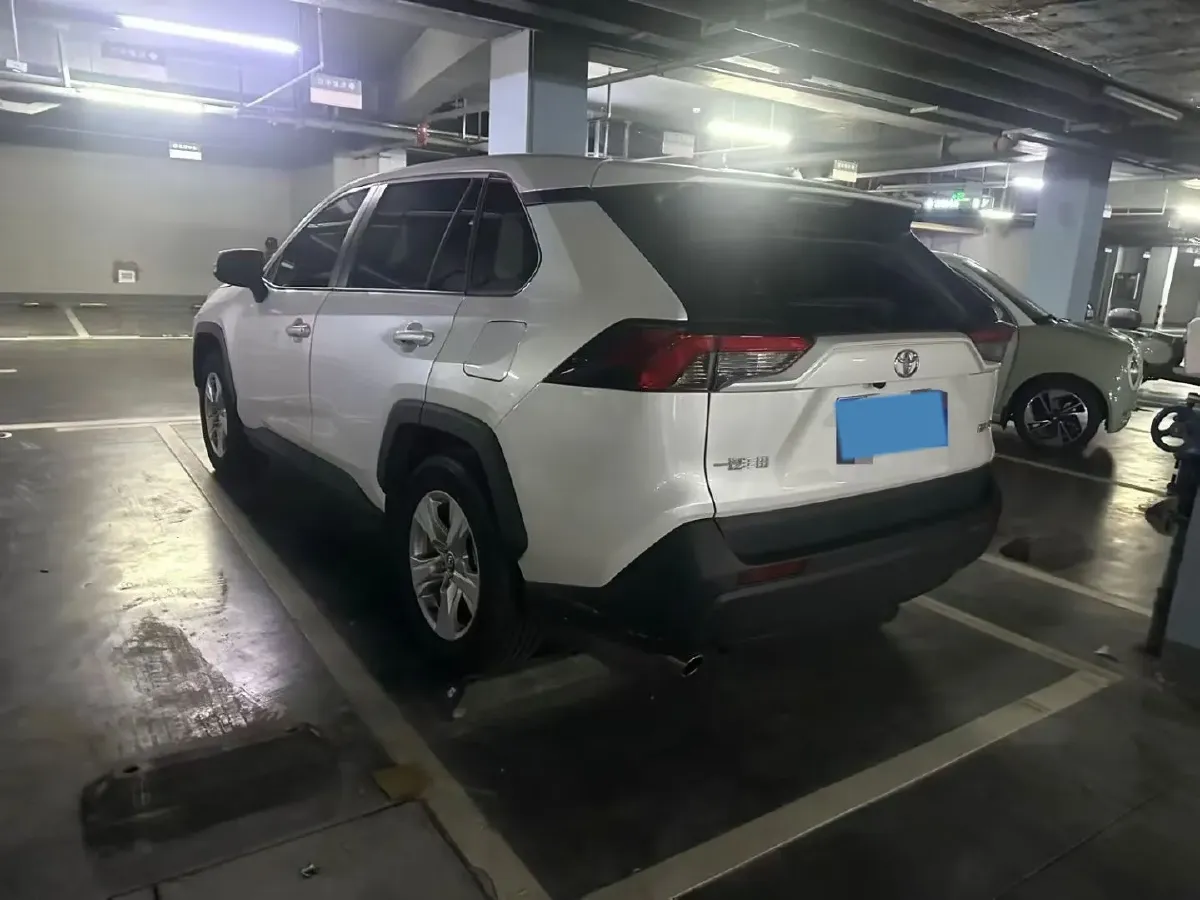 2023 Toyota RAV4 2.0L 171HP L4 CVT,autocango,china used car exporter,china ev exporter,chinese used car exporter,chinese used ev exporter