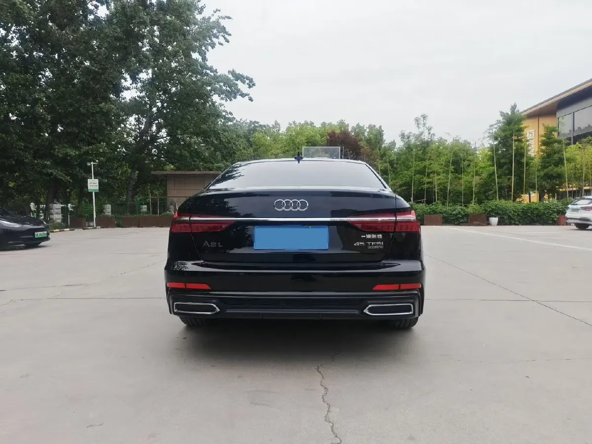 2020 Audi A6L 2.0T 224HP L4 7DCT,autocango,china used car exporter,china ev exporter,chinese used car exporter,chinese used ev exporter