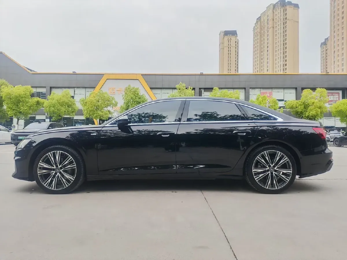 2020 Audi A6L 2.0T 224HP L4 7DCT,autocango,china used car exporter,china ev exporter,chinese used car exporter,chinese used ev exporter